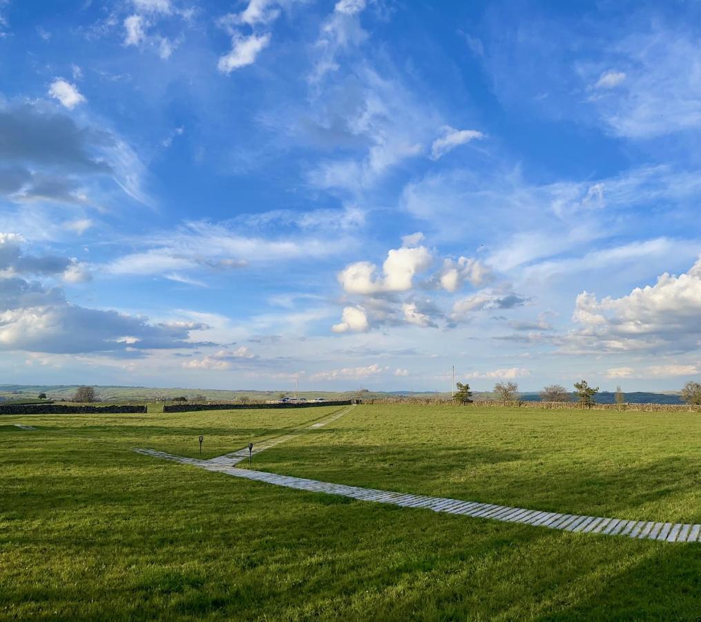Secret Cloud House Holidays Luxury Yurts With Hot Tubs Cauldon Exterior photo